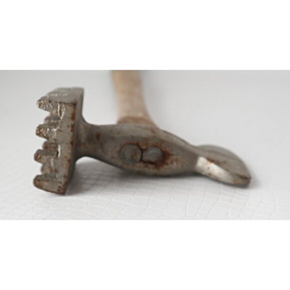 Vintage Meat Tenderizer with Wood Green Handle Primitive Kitchenware - Picture 7 of 7